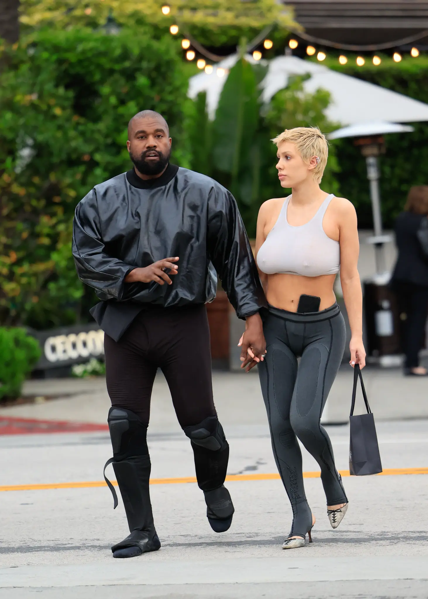 kanye-west-bianca-censori-seen-16792327